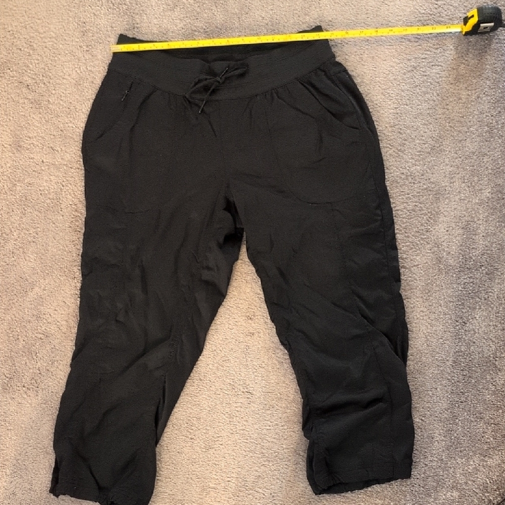 North Face Cropped Black Drawstring Hiking Pants Medium